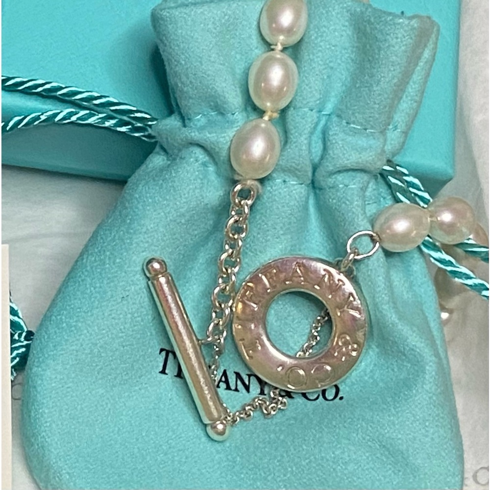 Authentic Tiffany & Co. Pearl and Sterling Silver Toggle Bracelet.
